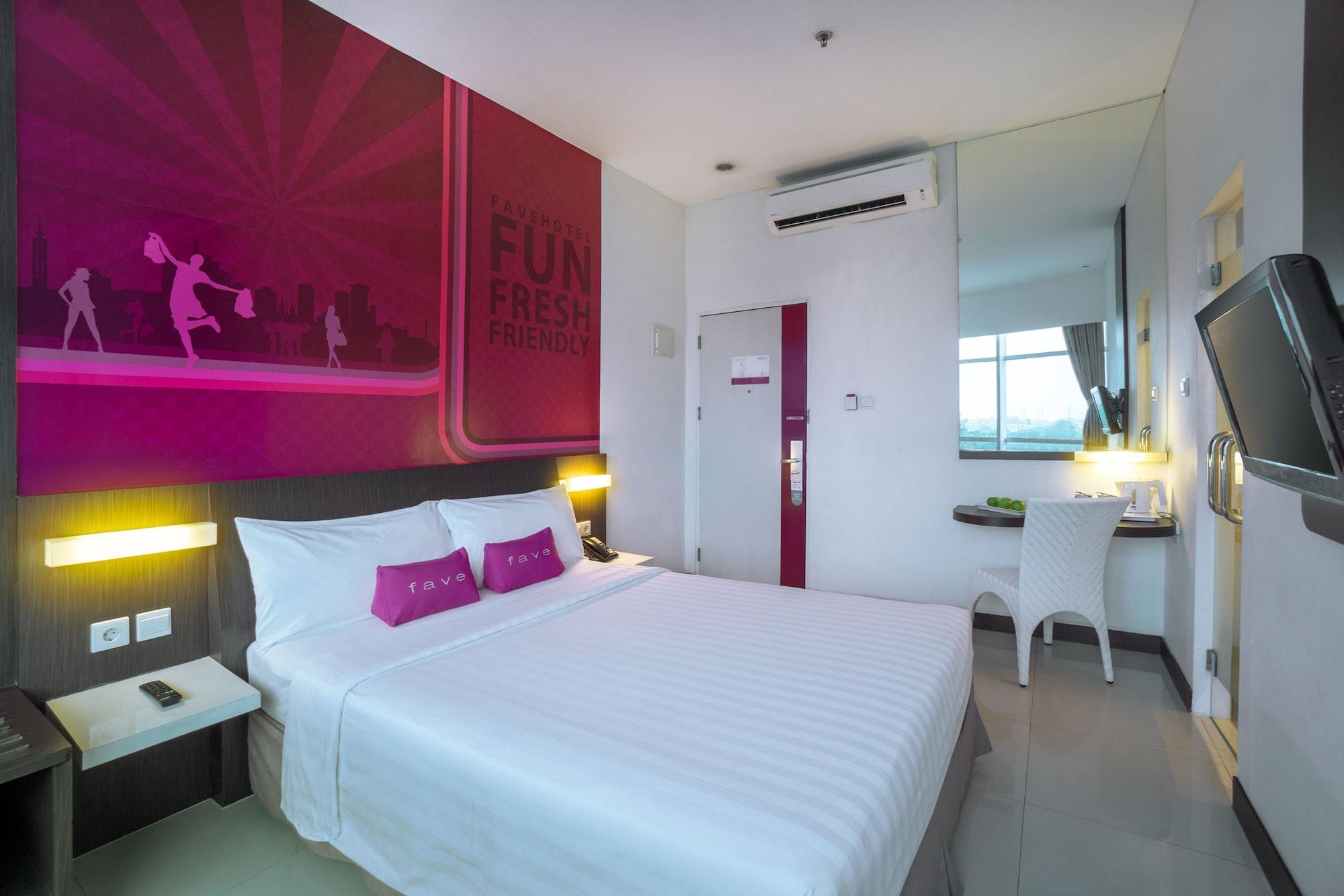 Favehotel Pluit Junction Jakarta Exterior photo