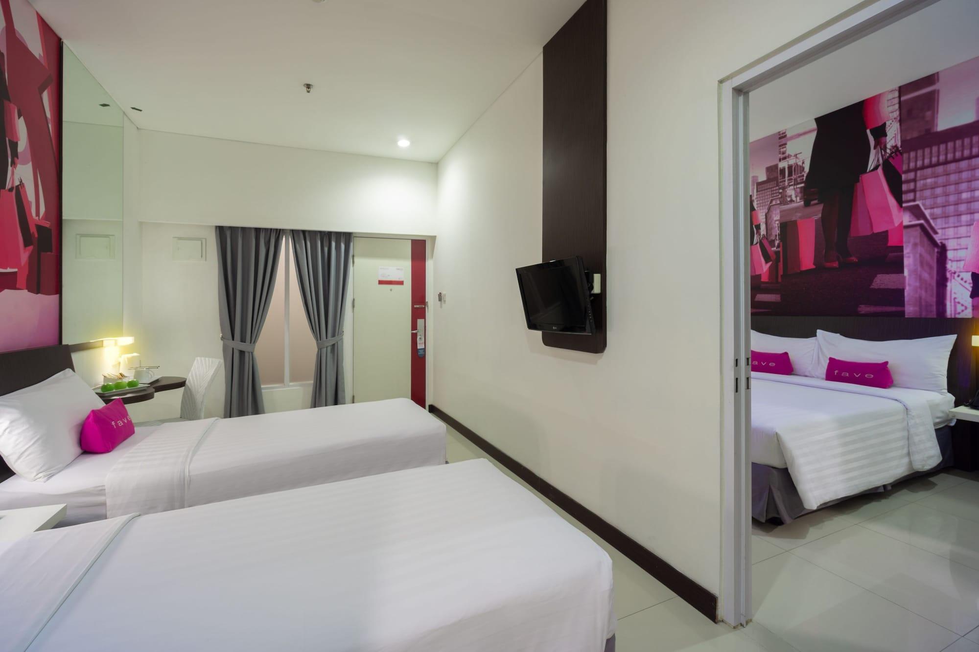 Favehotel Pluit Junction Jakarta Exterior photo