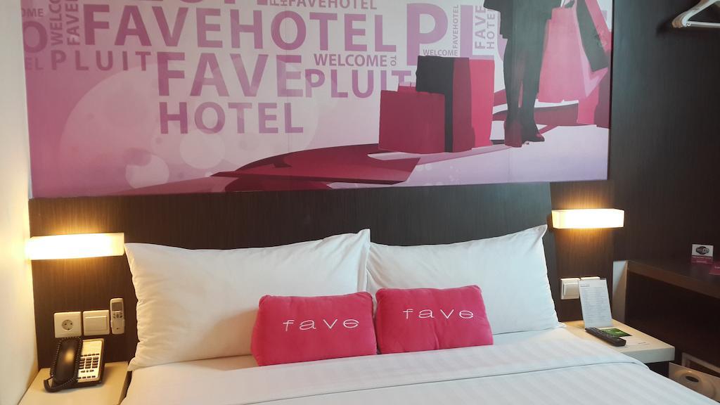 Favehotel Pluit Junction Jakarta Exterior photo