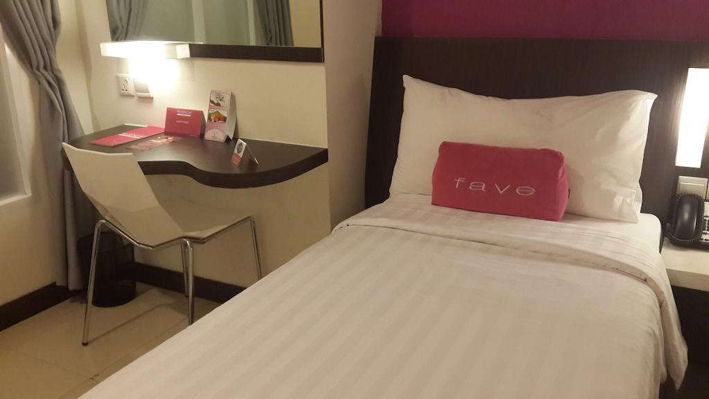 Favehotel Pluit Junction Jakarta Exterior photo